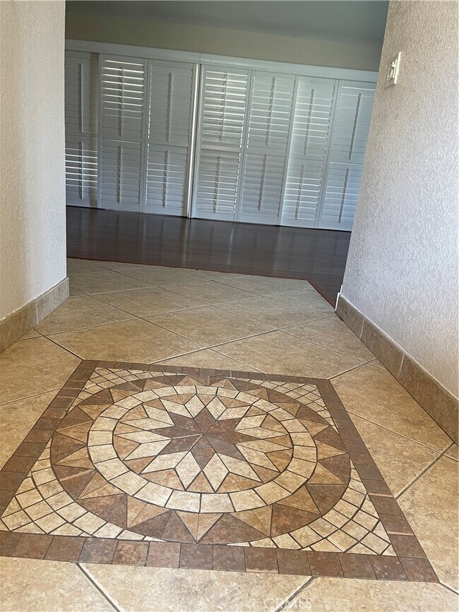 Foto del edificio - 8022 Valle Vista Dr