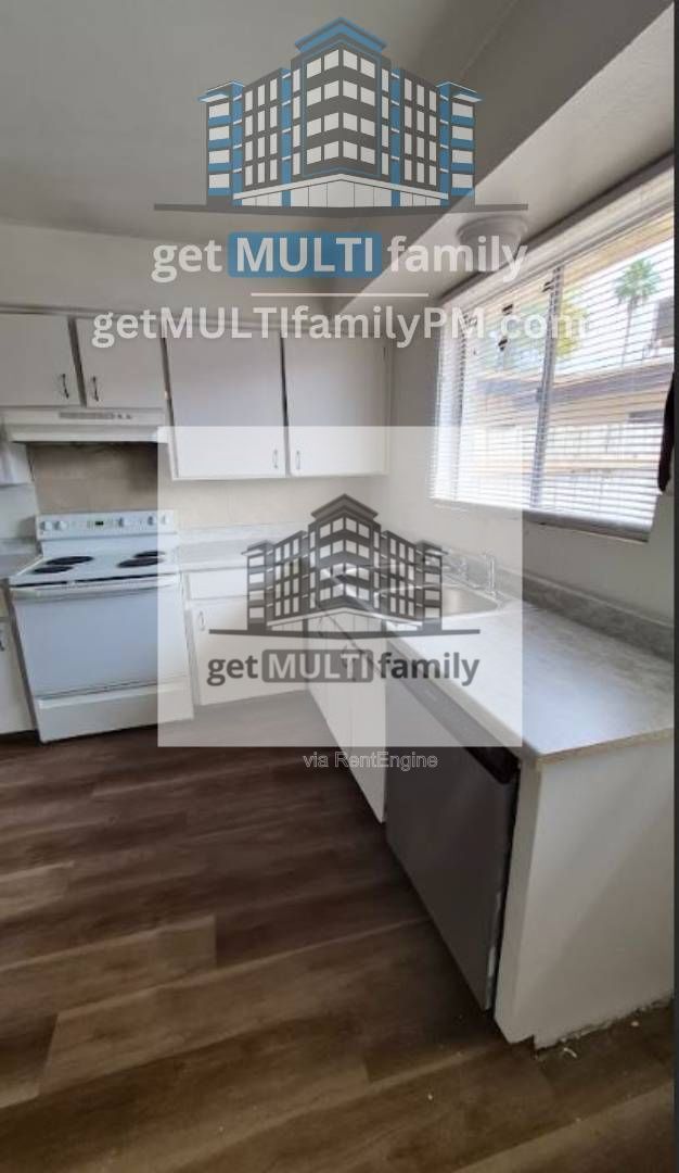 Foto del edificio - 8407 E Coronado Rd