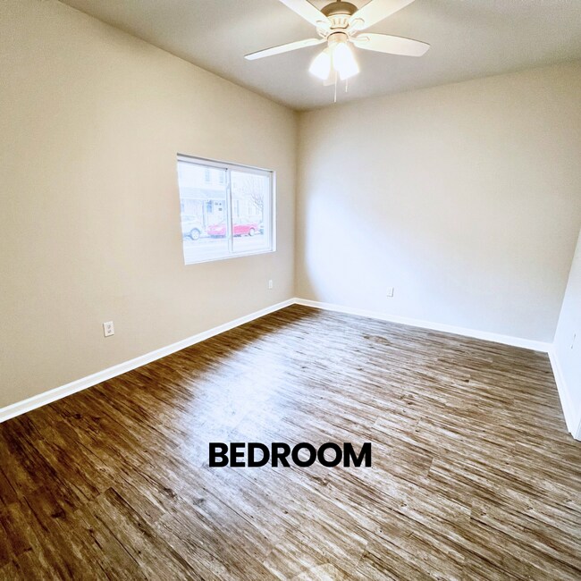 Foto del edificio - 619 Bath St