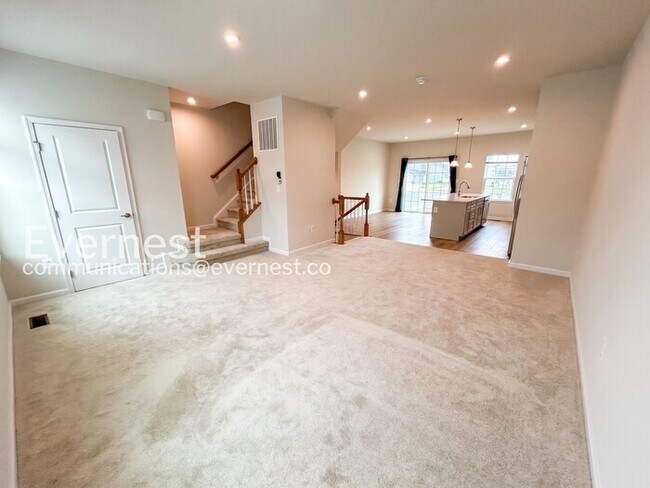 Foto del edificio - 8808 Stevenson Ln