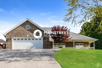 Building Photo - 335 Flora Dr
