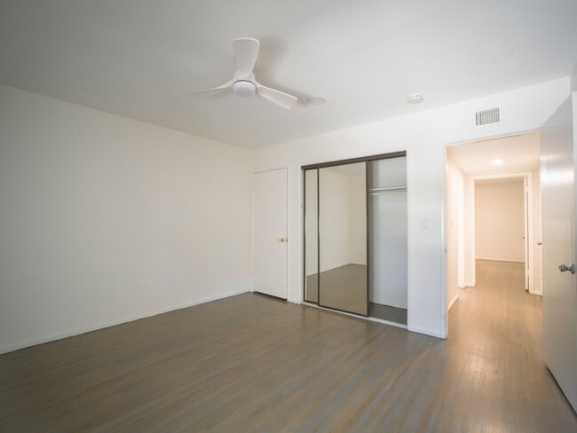 Building Photo - 505 Via del Monte