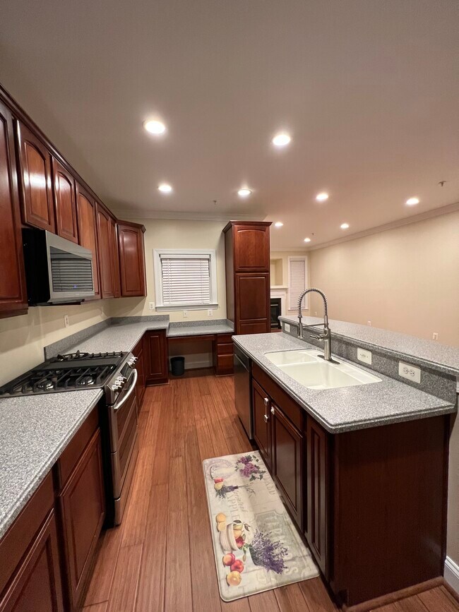 Building Photo - 8305 Merlot Ln