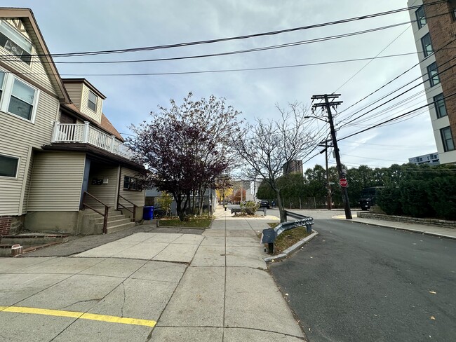 Foto del edificio - 74 Ashford St