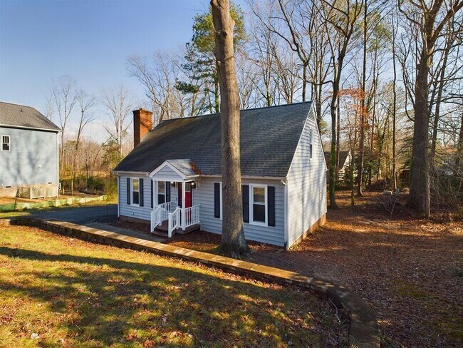 Building Photo - 1601 Treewood Ln
