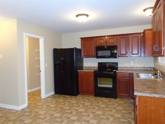 Foto del edificio - 1808 Bunting Way Dr