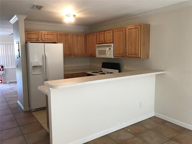 Foto del edificio - 354 Cervantes Dr