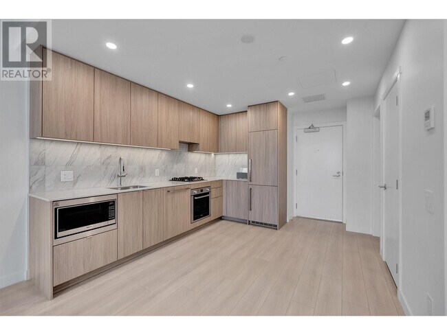 Photo du bâtiment - 626-2626 Claremont St