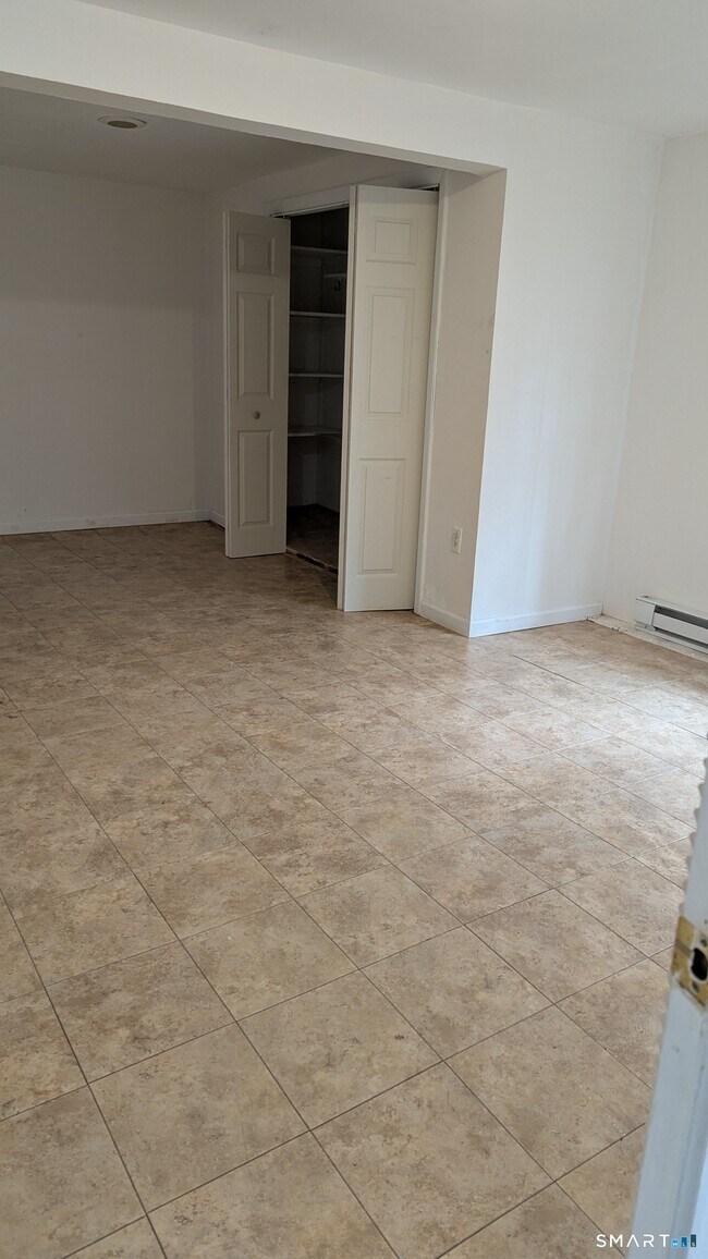 Foto del edificio - 141 Gurleyville Rd