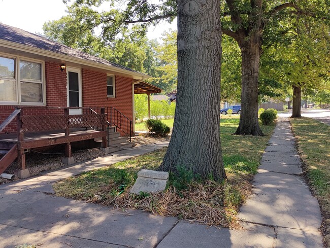 view toward Havelock Ave - 4400 N 69th St