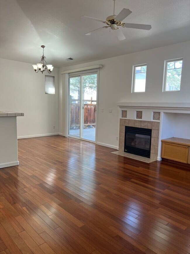 Foto del edificio - 6247 Ingleston Dr