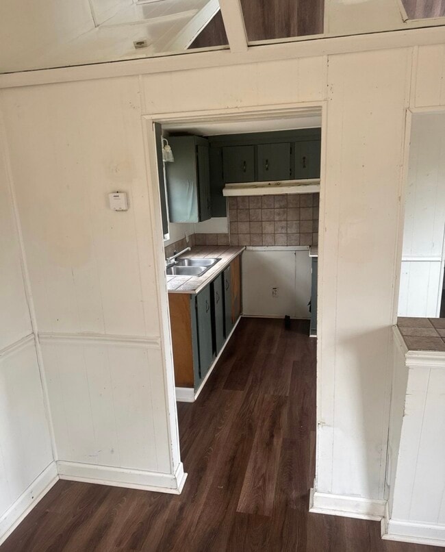 Building Photo - 151 Robinson Rd