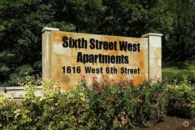 Foto del edificio - 1614 W 6th St