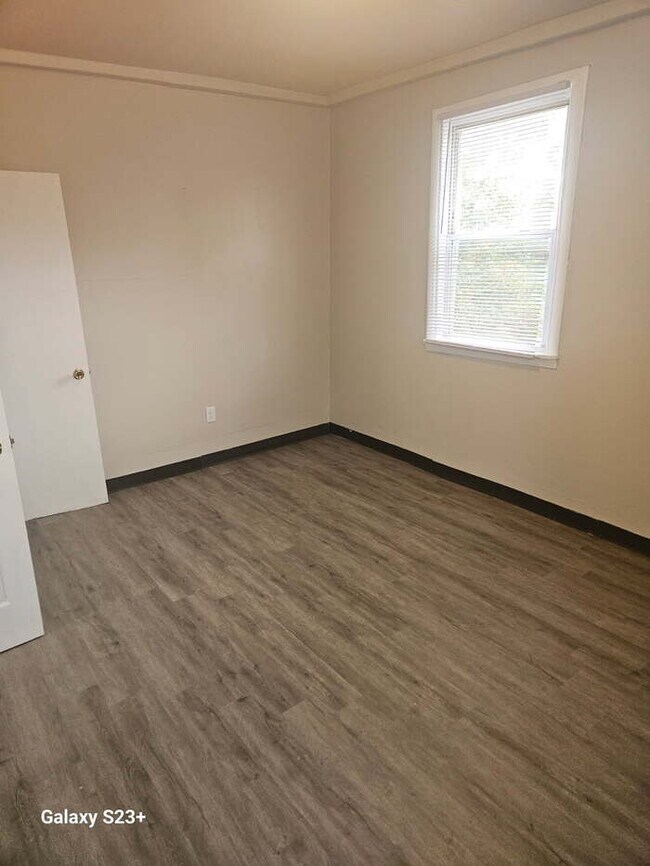 Foto del edificio - Beautiful Newly rehabbed apartment