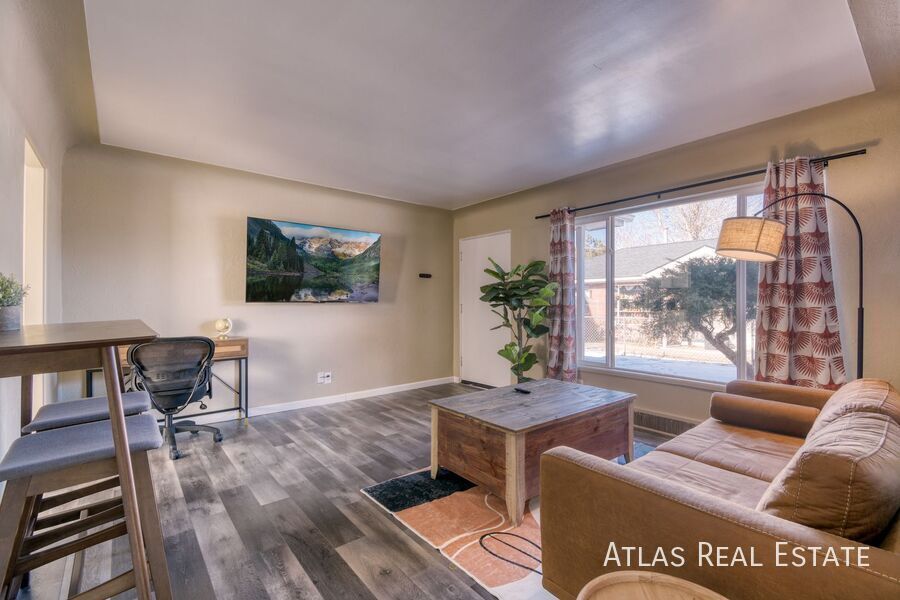 Foto principal - 1418 Ironton St