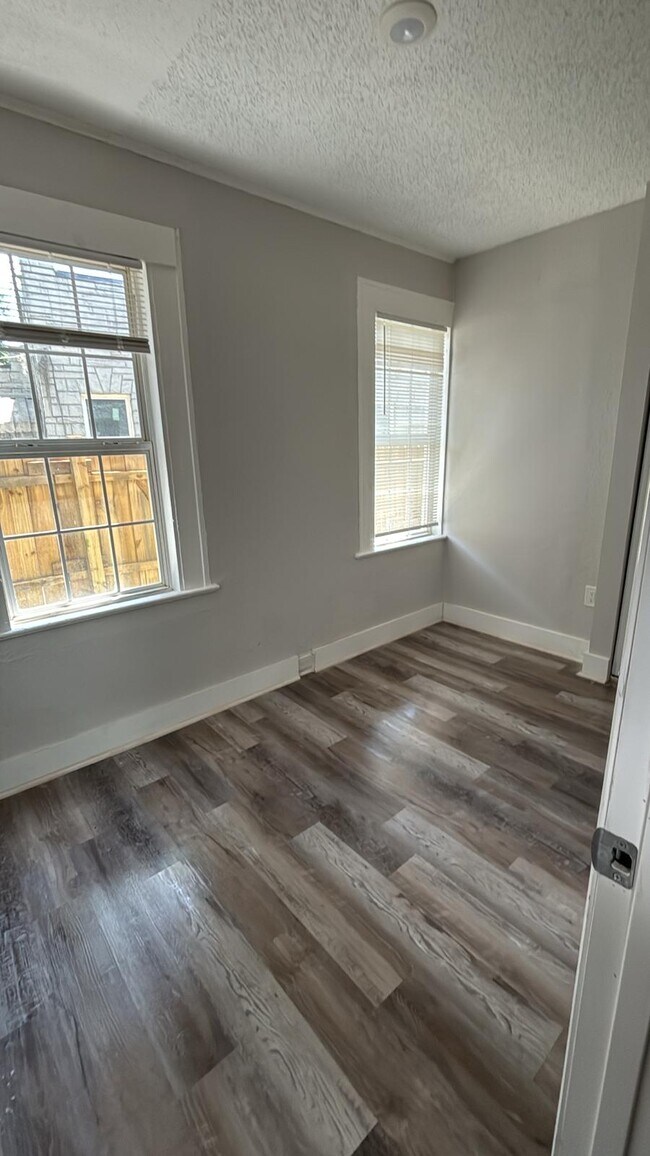 Foto del edificio - 3524 Boulevard St