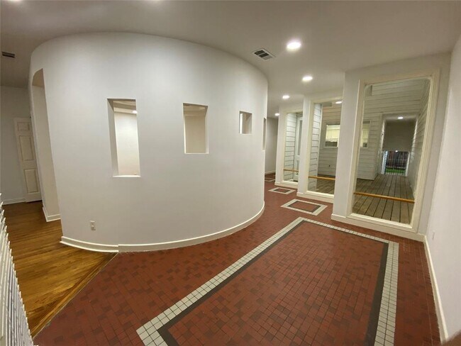 Foto del edificio - 11846 Taylorcrest Rd