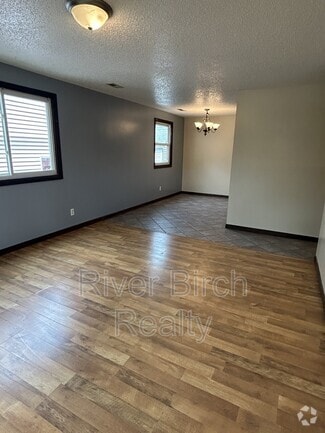 Building Photo - 425 W Lawrence Ave
