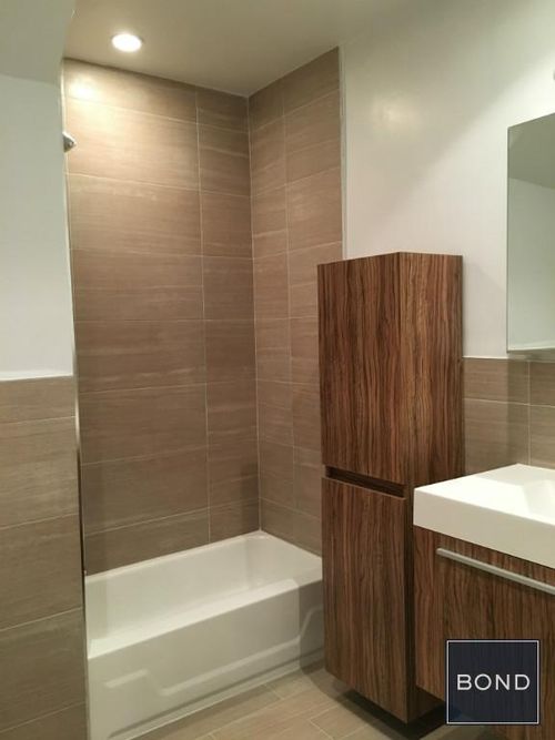 Foto del edificio - 76 E 1st St