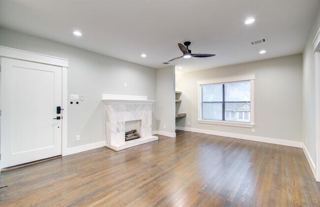 Foto del edificio - 1318 Cleburne St