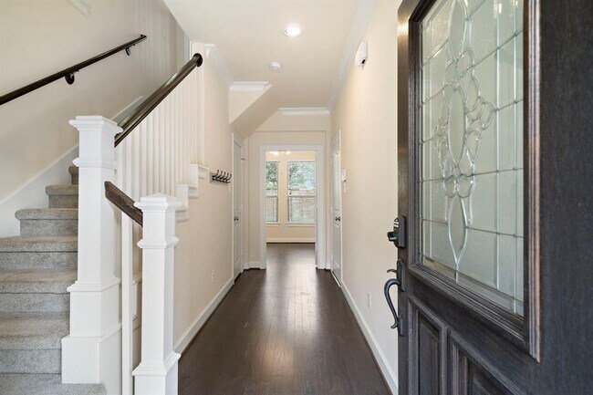 Building Photo - 9910 Spring Shadows Park Cir