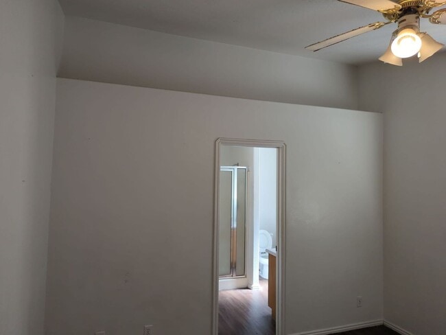 Building Photo - Adorable Townhome in a Prime St. George Location
