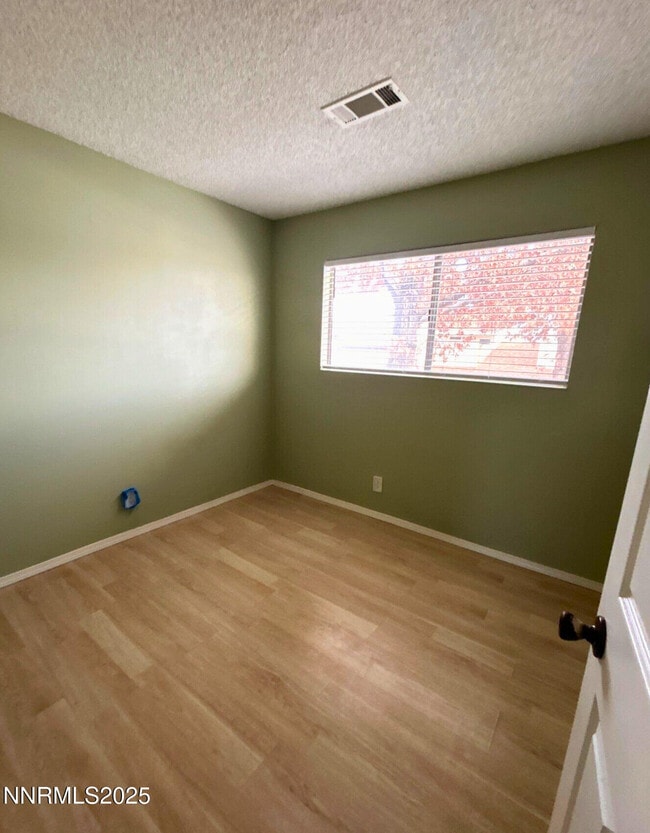 Foto del edificio - 3545 Willow Hills Cir