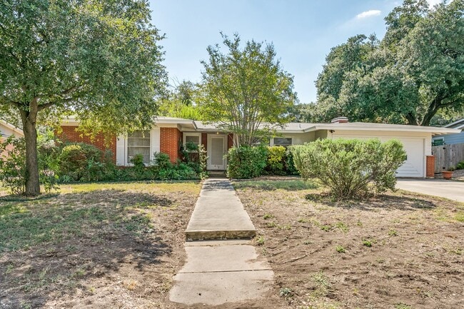 Building Photo - 3-BEDROOM IN NORTHRIDGE, ALAMO HEIGHTS ISD