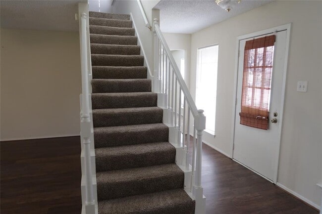 Building Photo - 16222 Espinosa Dr