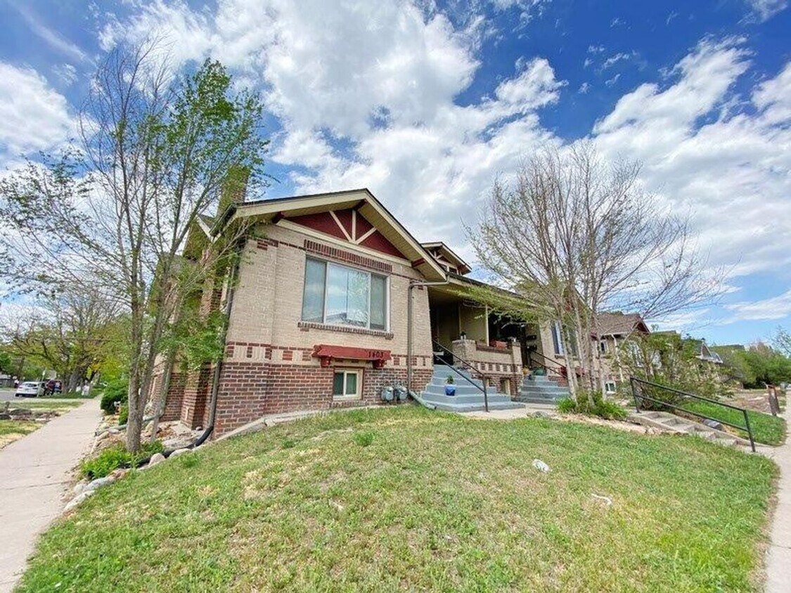 Primary Photo - Amazing Garden Level Unit Near Sloan's Lake