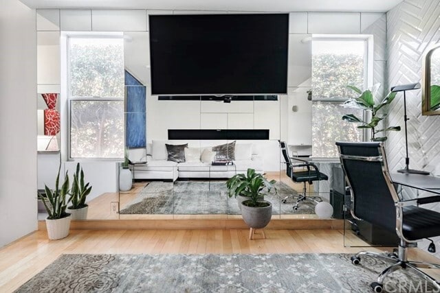 Building Photo - 810 N La Jolla Ave