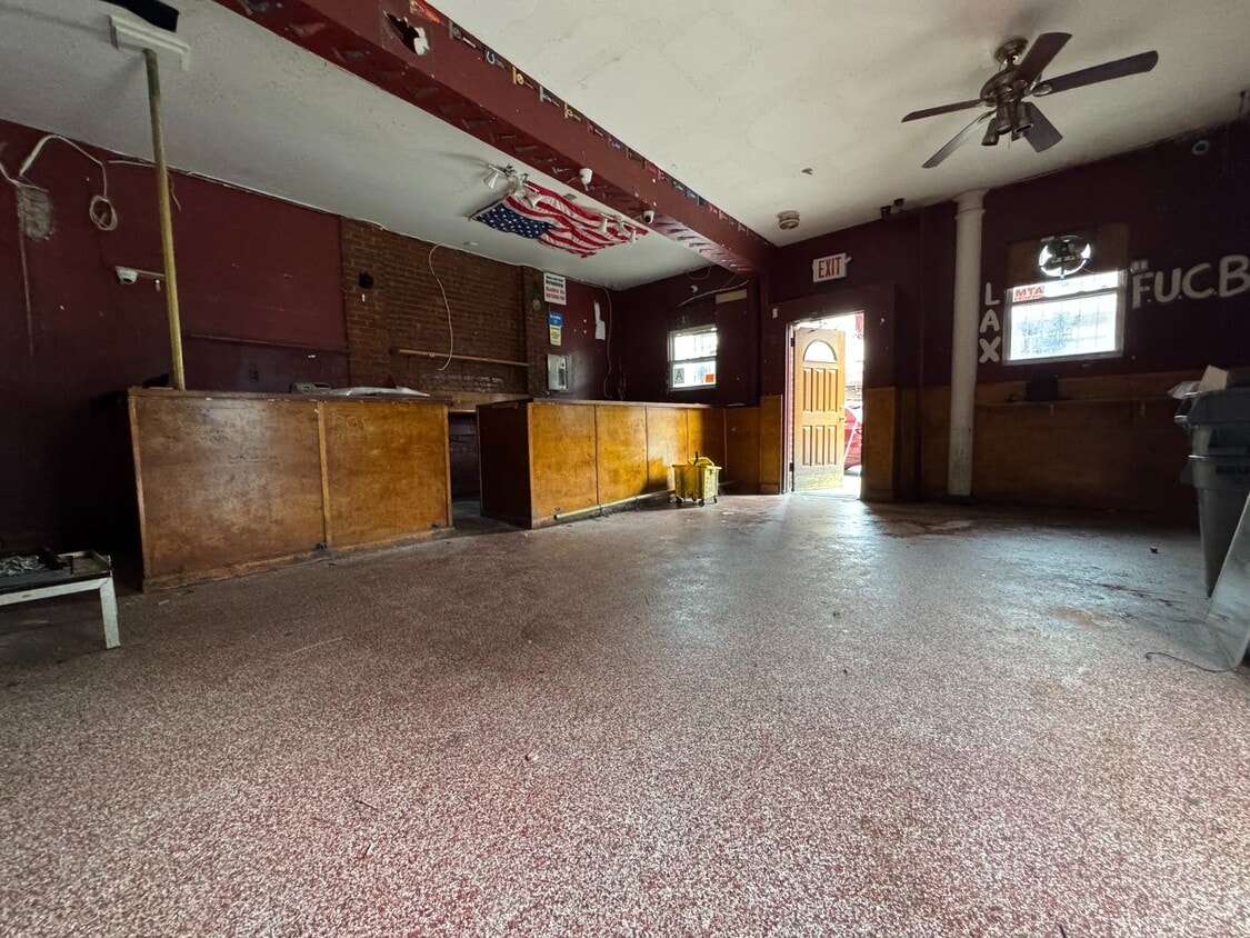 Foto del edificio - 2476 Arthur Ave