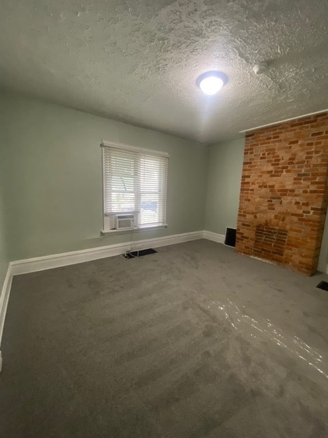 Building Photo - 598 Gilbert St