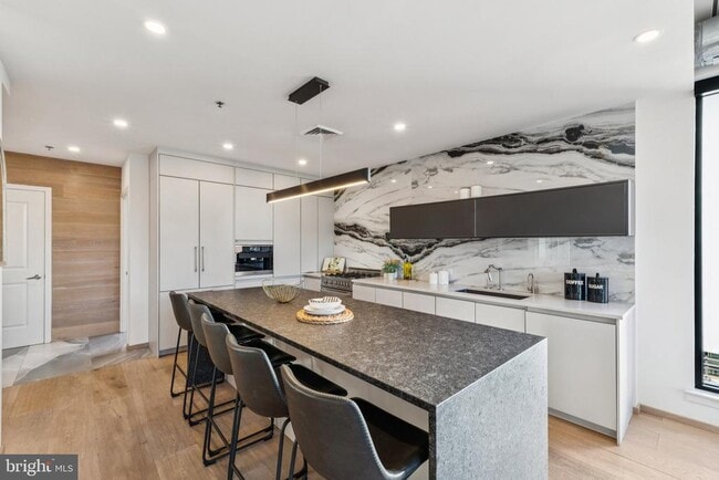 Foto del edificio - 2125 14th St NW