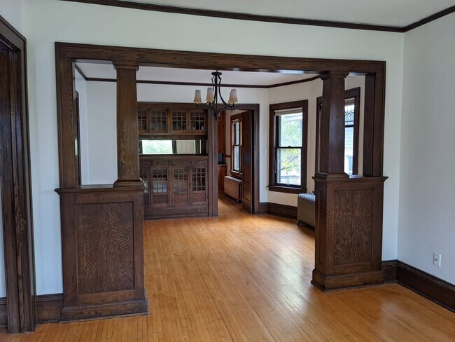 Foto del edificio - 1525 Elliot Ave