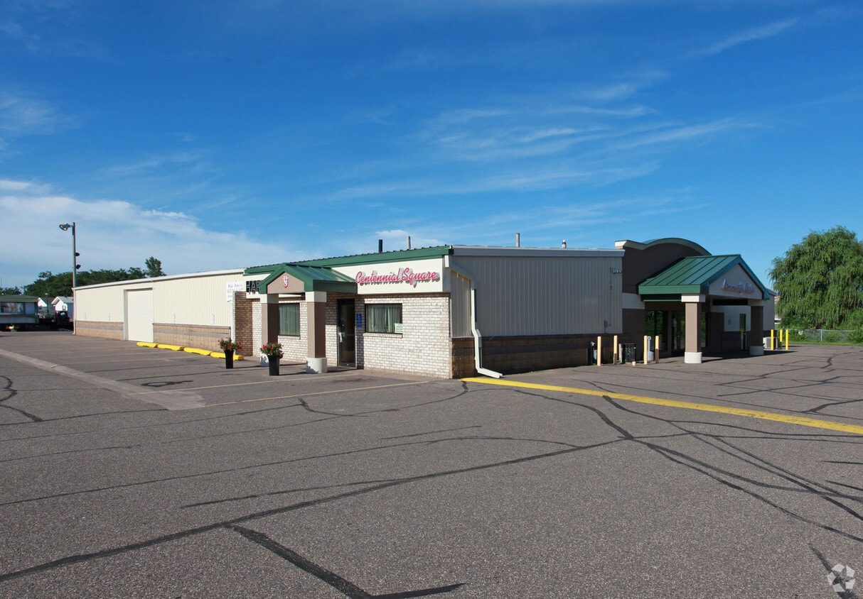 Centennial Square Apartments in Blaine, MN