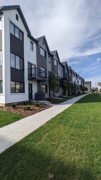 Building Photo - 2035 Chalmers Way SW