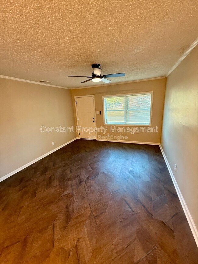 Foto del edificio - 2516 Medford Pl