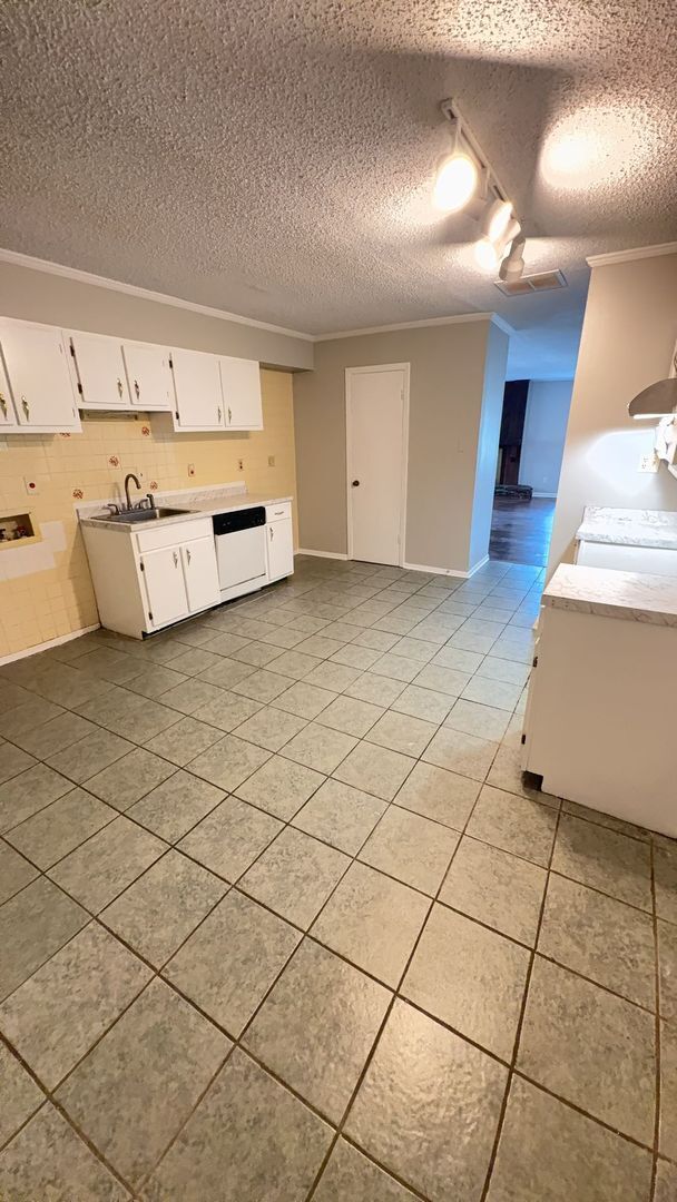 Foto del edificio - Charming 3 Bedroom, 2 Bath Home in Memphis...