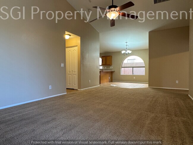 Foto del edificio - 12310 W Marshall Ave