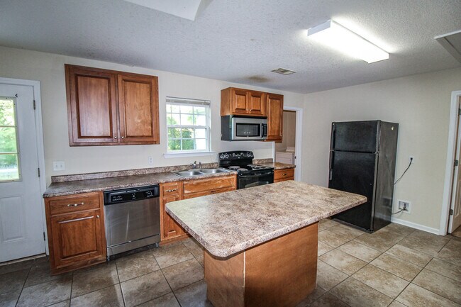 Building Photo - 205 Bonielane Dr