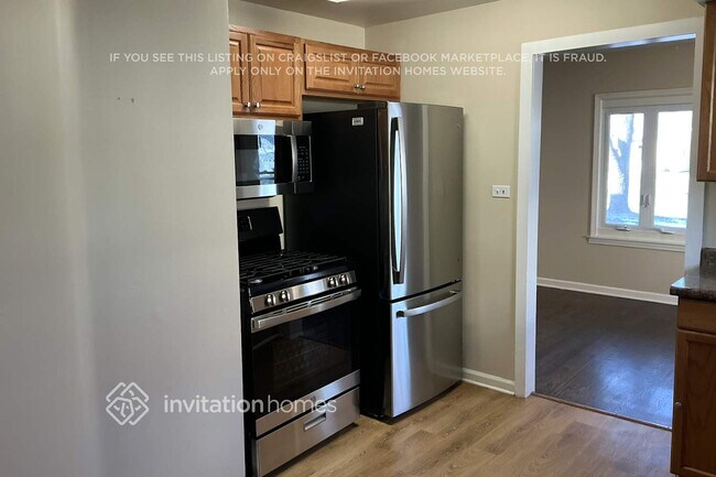 Foto del edificio - 9141 Menard Ave