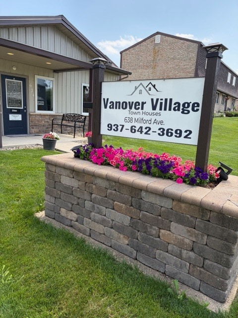 Building Photo - Vanover Village Townhouses