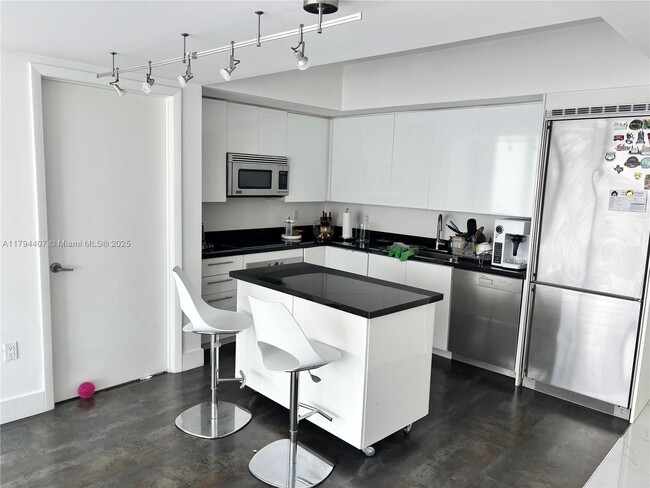 Foto del edificio - 92 SW 3rd St