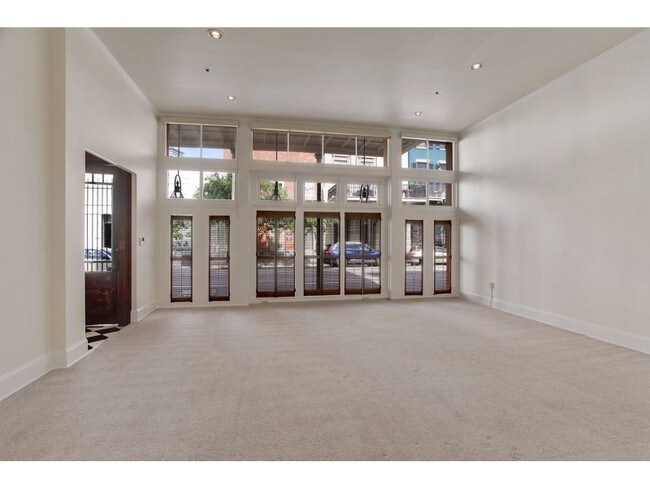 Foto del edificio - 730 Camp St