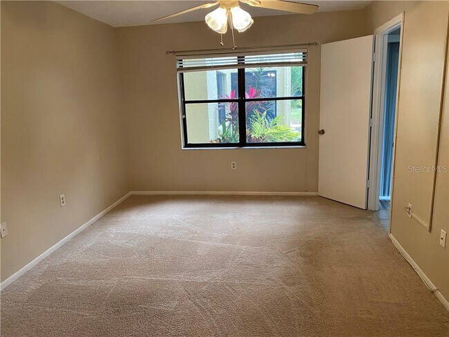 Bedroom - 425 30th Ave W
