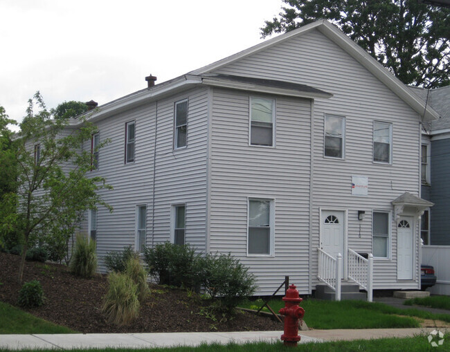 Building Photo - 1310 E Fayette St