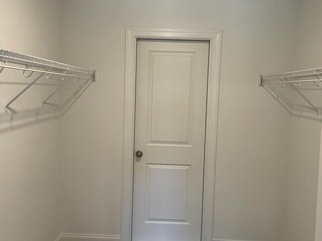 Foto del edificio - 342 Old Grove Ln
