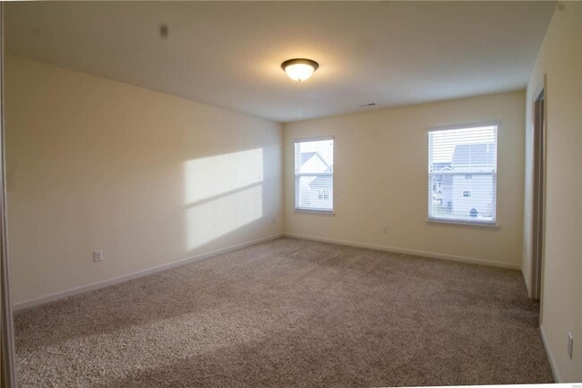 Foto del edificio - 3 bedroom, 2.5 bath, 2 car garage, 2 story...