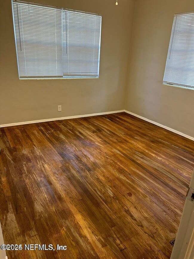 Foto del edificio - 3101 Belden Cir